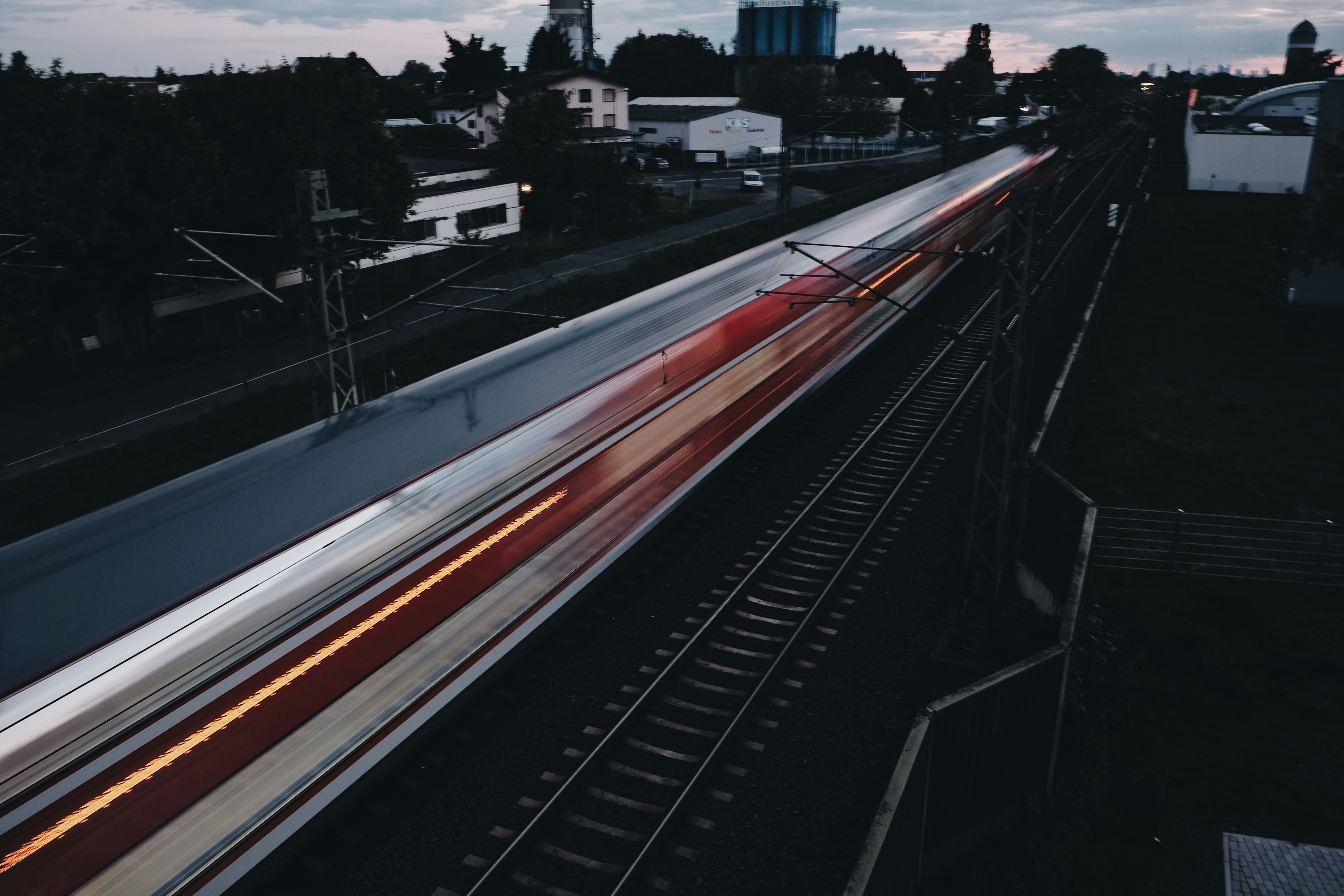 treno veloce.jpg