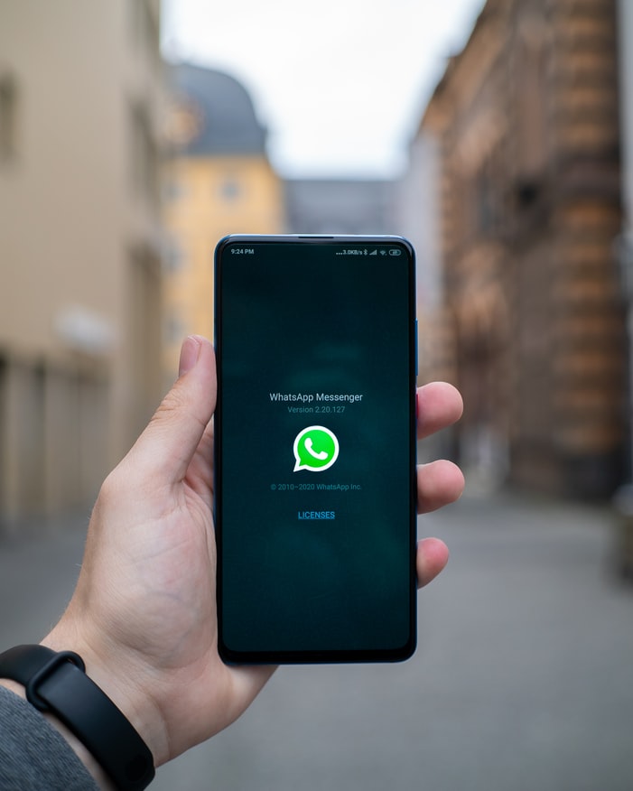 whatsapp(2).jpg