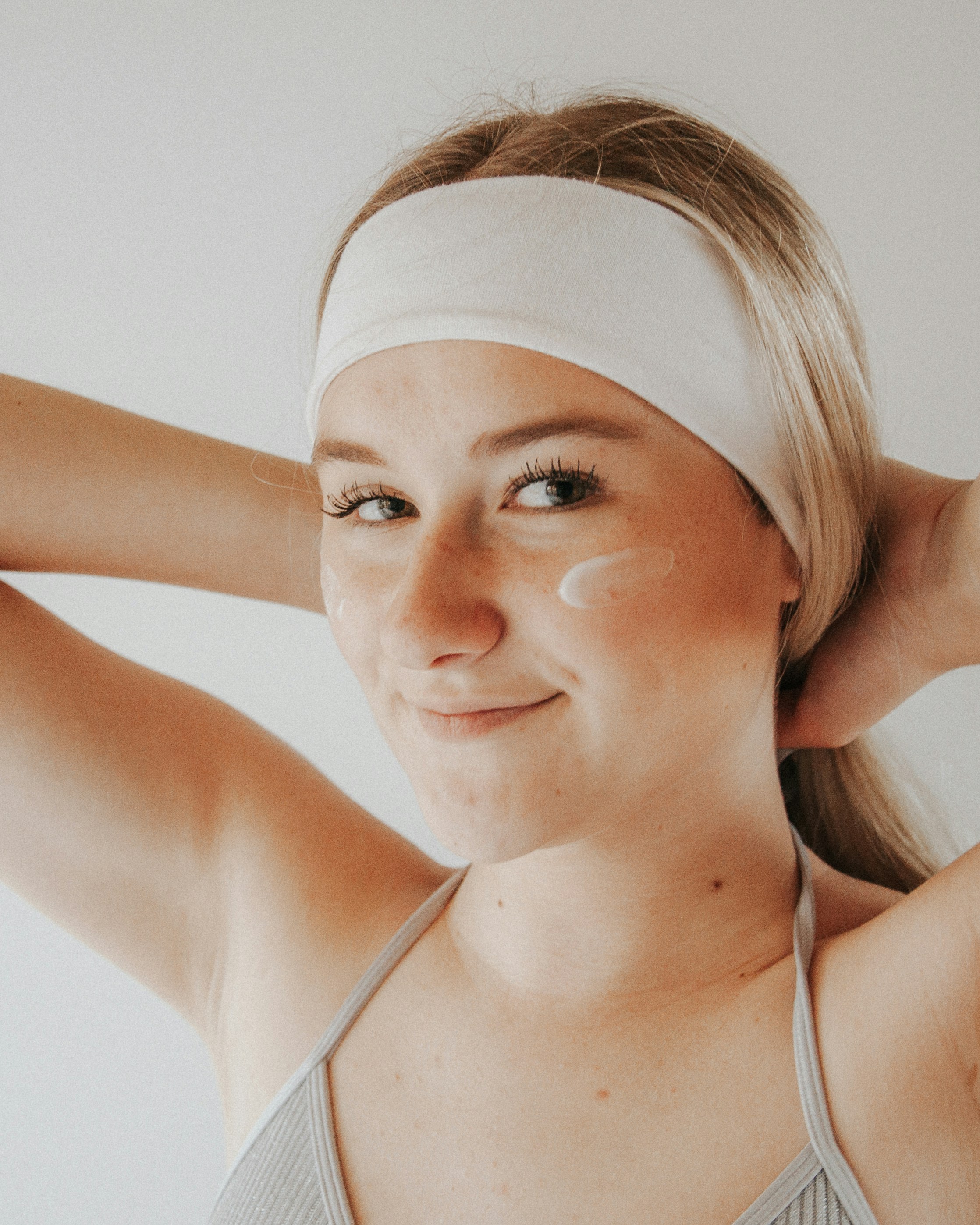 donna crema viso.jpg